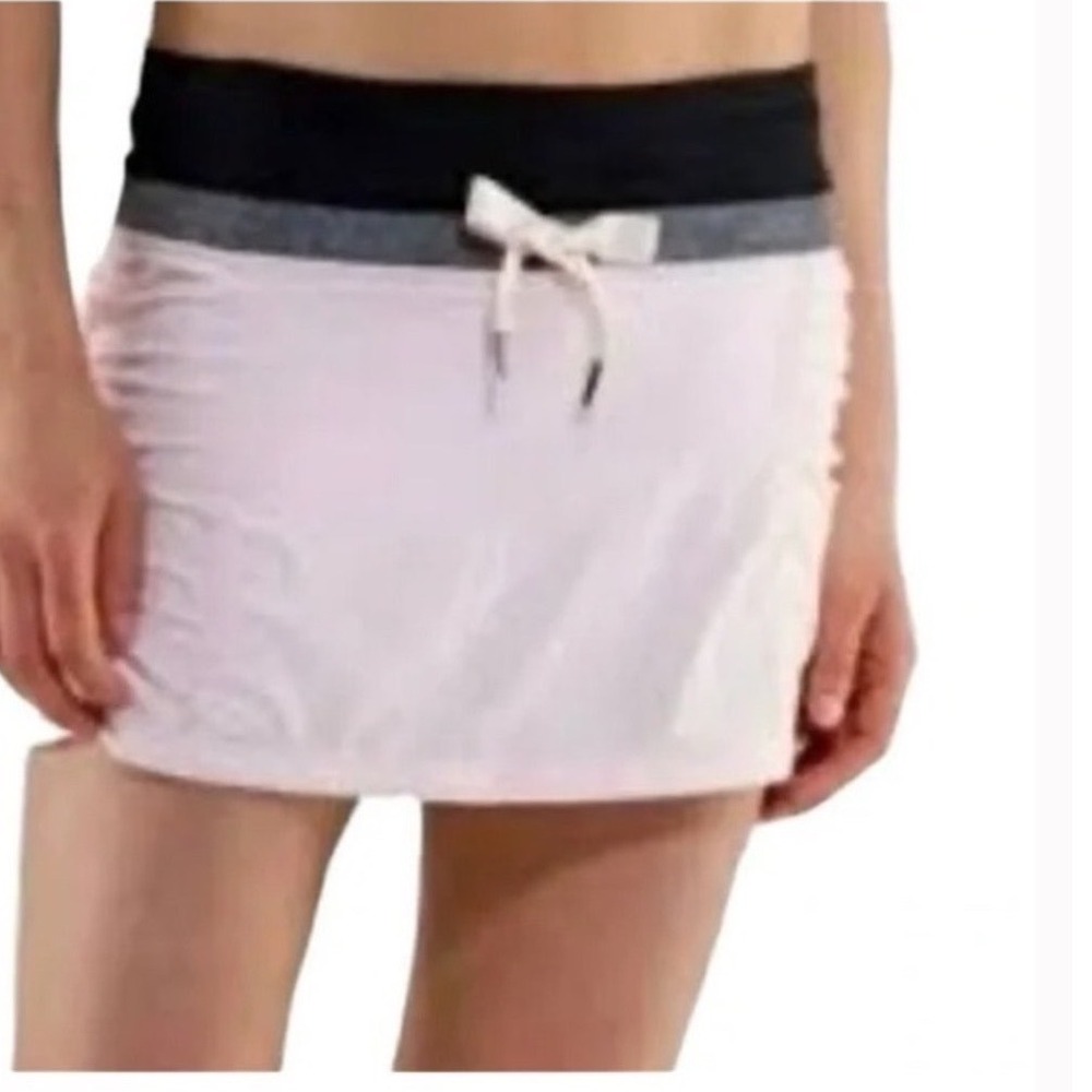 Lululemon Pink Athletic Skort Size 4 Tennis Running Skirt with Liner CA35801
